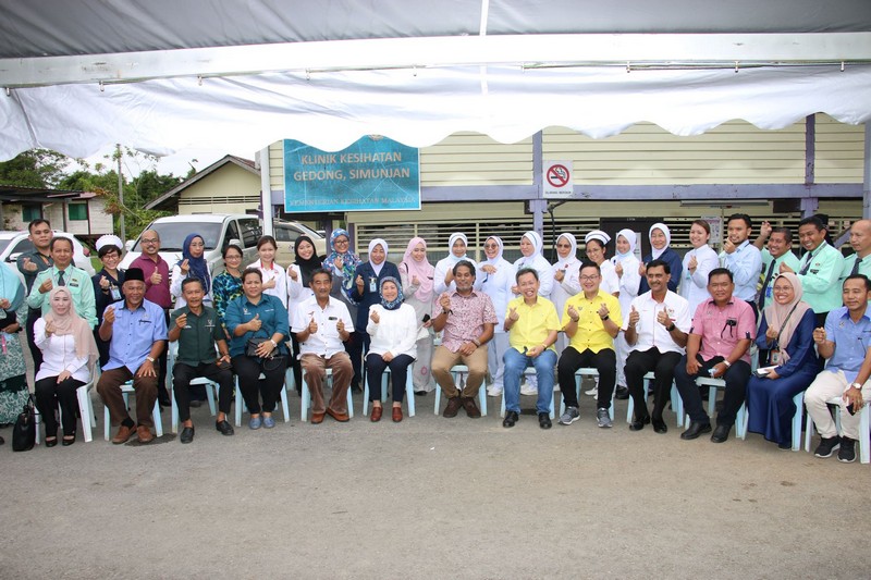 Minister of Health’s Visits to Clinics in Samarahan Division RAKAN