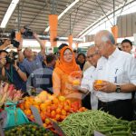 PM visit Medan Niaga Satok – (RS)